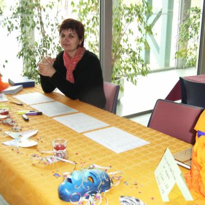 Marie-Lise est à l'accueil